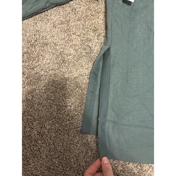 NWT Old Navy Quilted Pattern Dark Green Crewneck Sweatshirt Women's Size XS - Picture 5 of 5